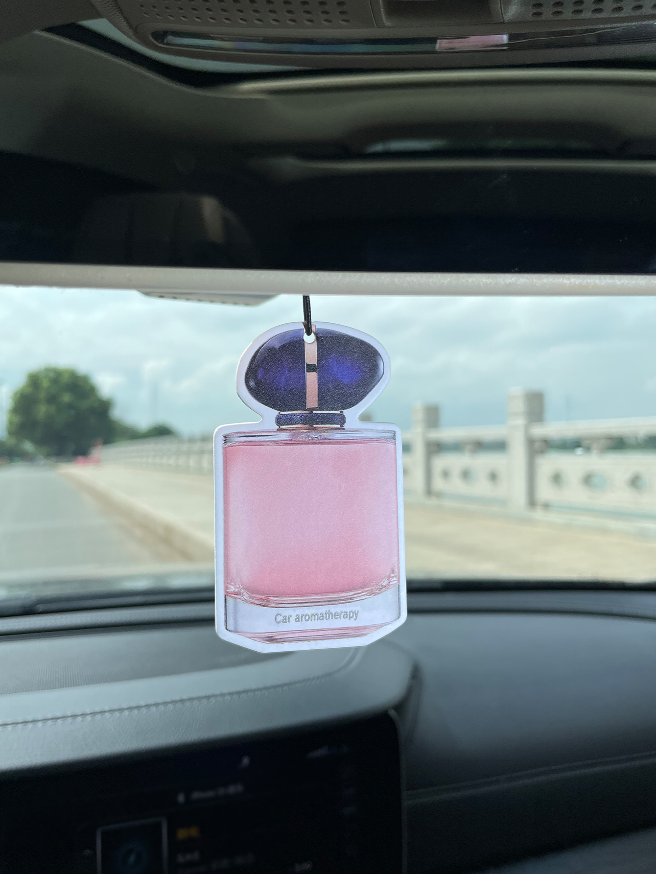 Bottle/Freesia Fresh Scent Fiv - Bathroom Home Essentials Store avis et prix