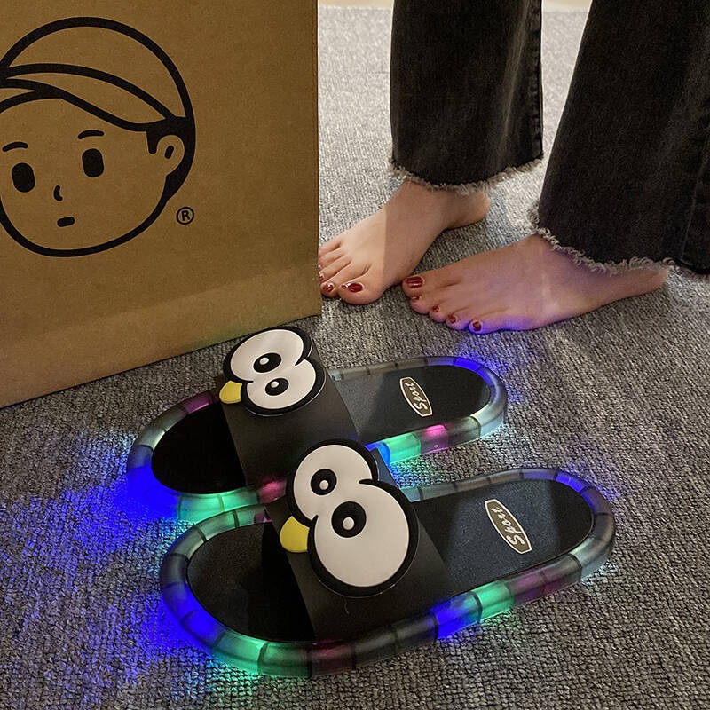 Funny Big Eyes Luminous Slide  - Home Bath avis et prix